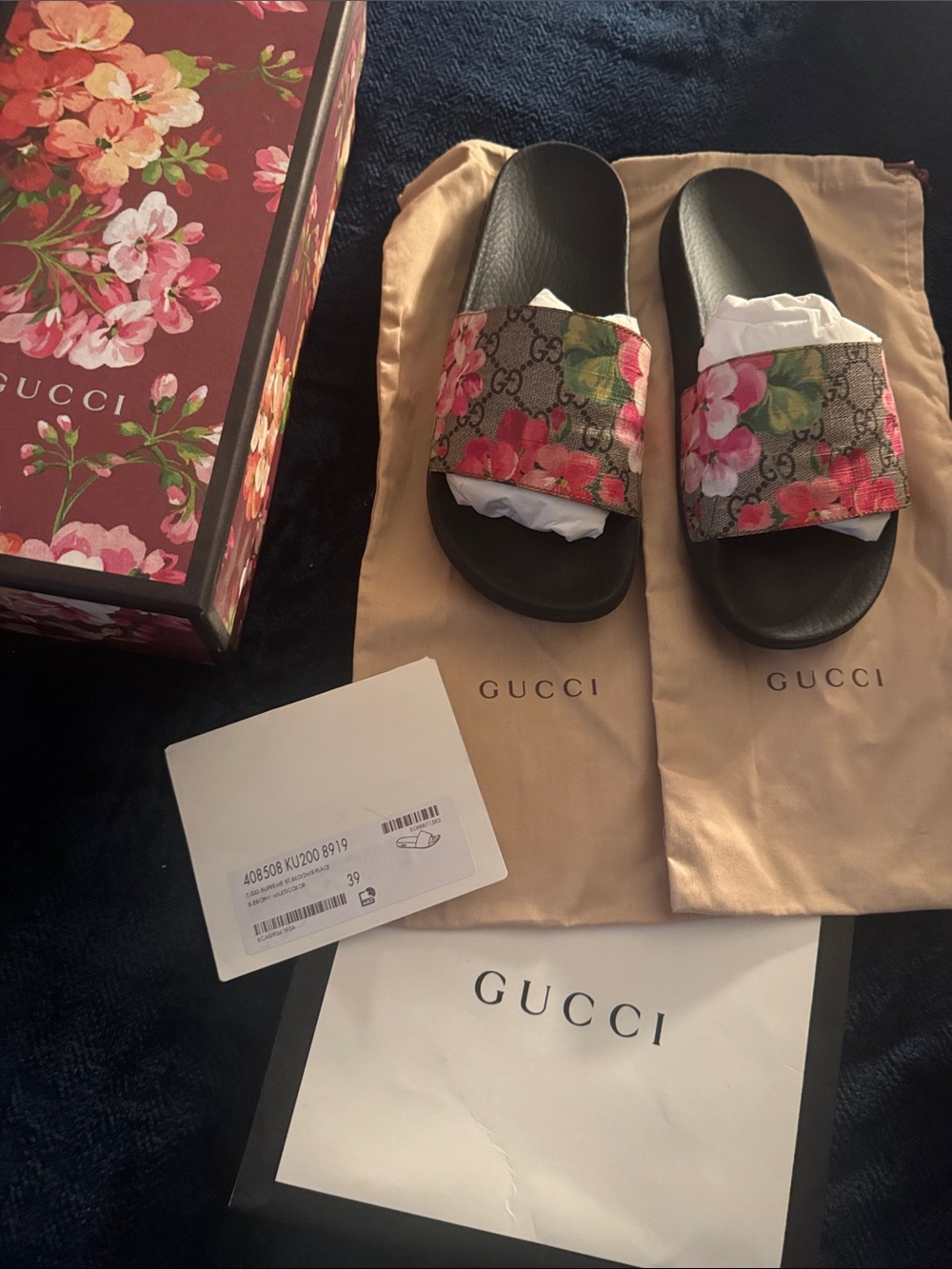 The Gucci Women's GG Supreme Slide 'Blooms'